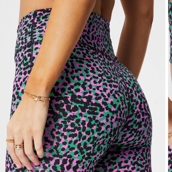 New Fabletics Anywhere High Waisted Leggings Safari - Picture 8 of 9